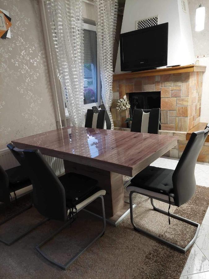 Almos Vendeghaz Apartment Hajdúszoboszló Екстериор снимка
