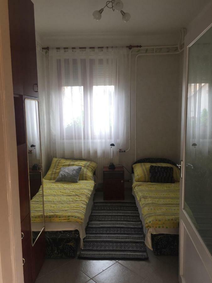 Almos Vendeghaz Apartment Hajdúszoboszló Екстериор снимка