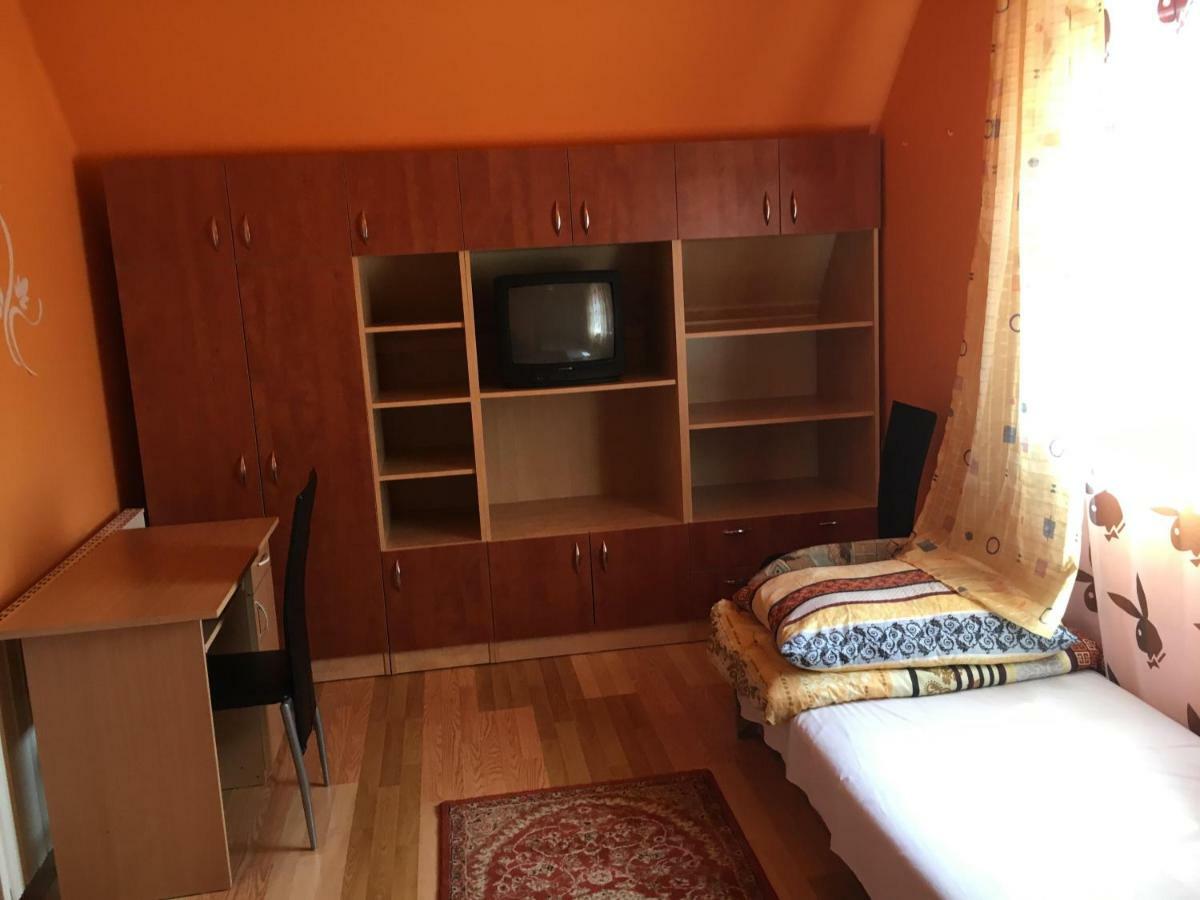 Almos Vendeghaz Apartment Hajdúszoboszló Екстериор снимка